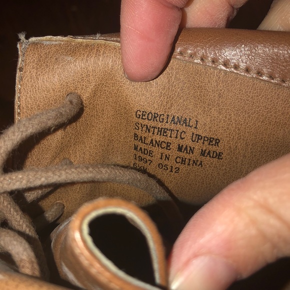 Shoes - Picture 4 of 4